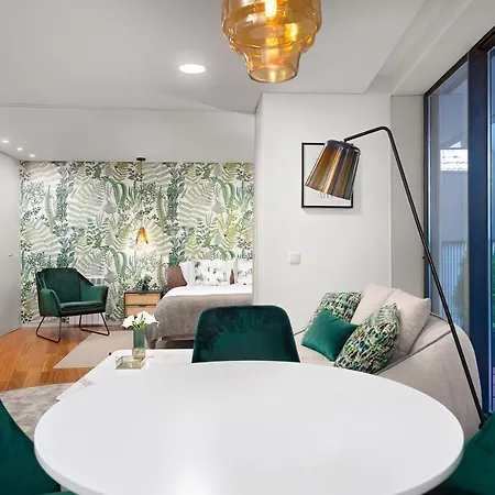 Stylish At Bolhao * Porto